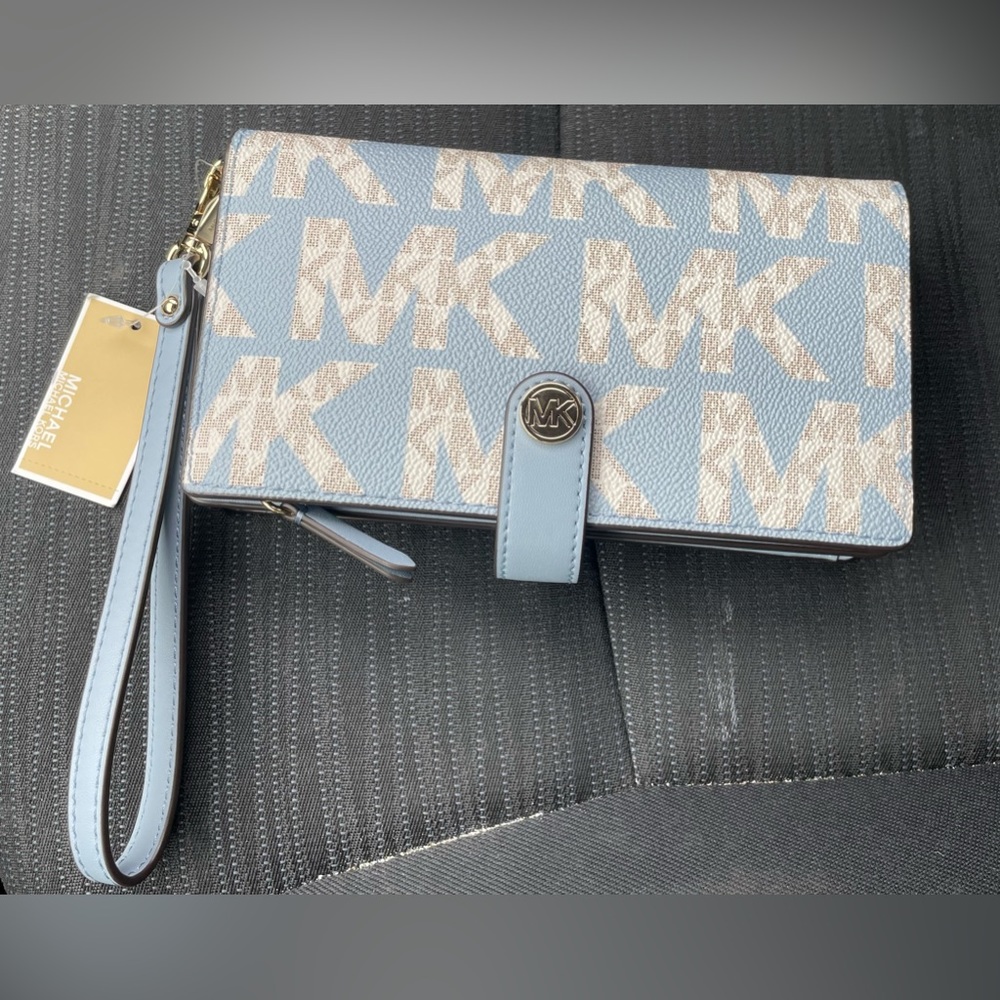 Michael Kors Wristlet Wallet